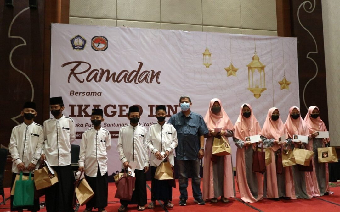 Alumni Geologi dan ITNY Gelar Vaksinasi dan Buka Puasa Bersama Mahasiswa